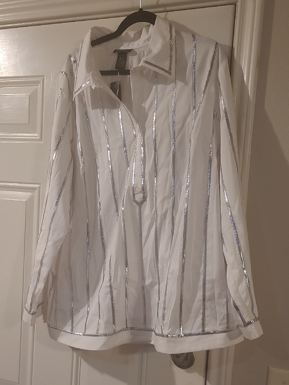 New Lane Bryant White And Silver Striped  long sleeve Shirt Sz 22/24